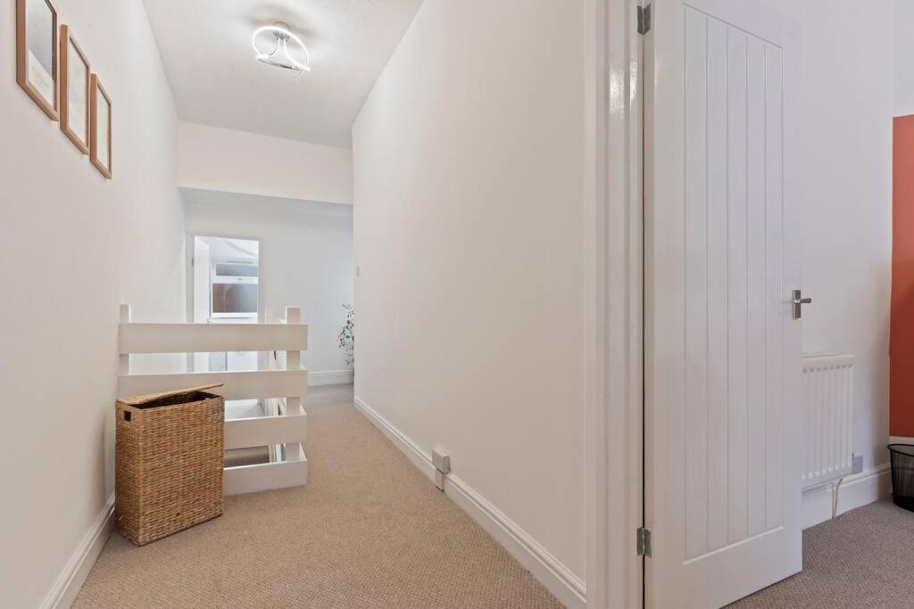 Elton House - Prime Location - Free Parking, Fast Wifi And Smart Tv By Yoko Property Redcar Extérieur photo